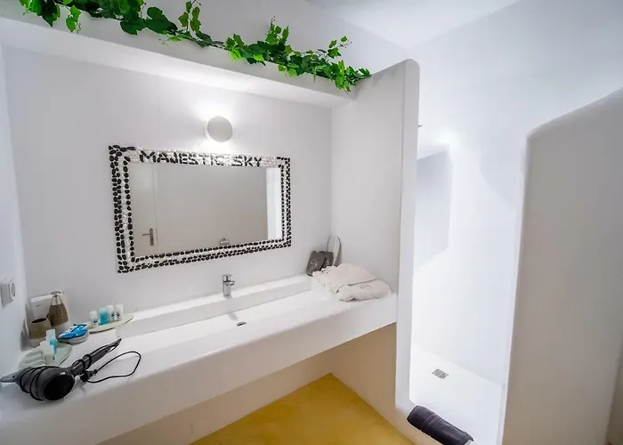 Majestic Sky Luxury * メガロホリ